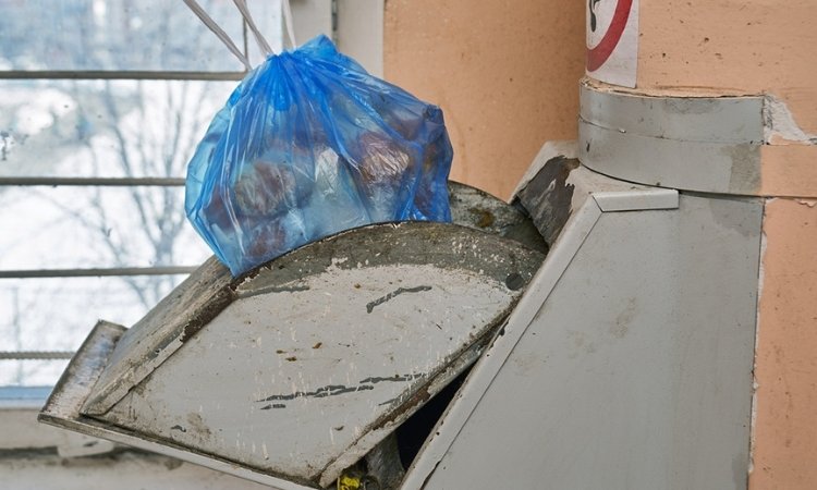 rubbish chute blocked