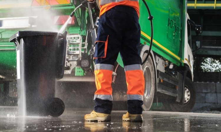Clean Garbage Chutes