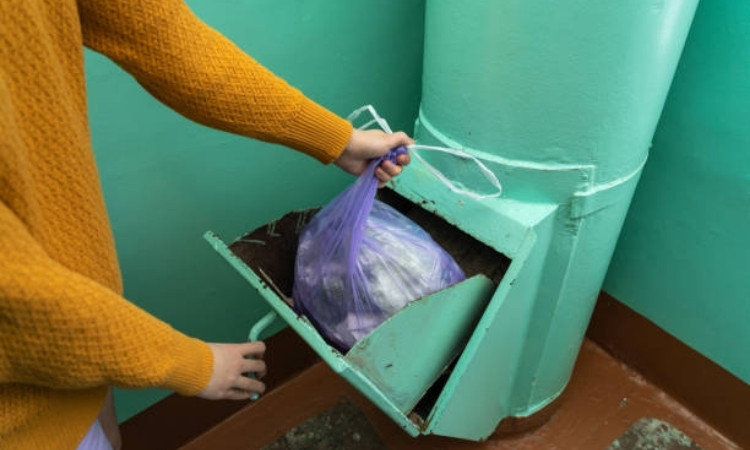 Using Rubbish Chute is Singapore