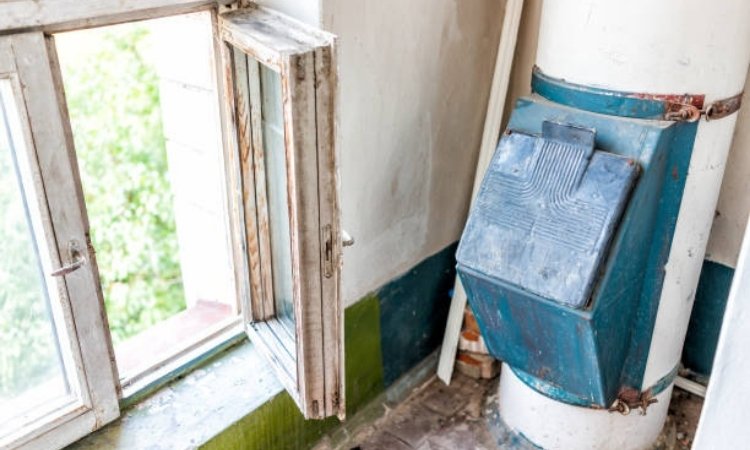 How to Clean Commercial Trash Chute